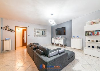 Independent house Casalgrasso - photo 13