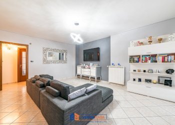 Independent house Casalgrasso - photo 17