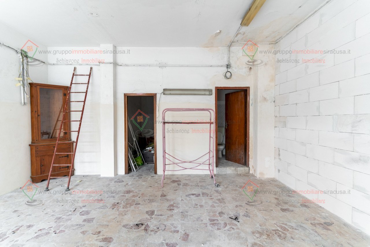 RIC01627.jpg - Box Siracusa - foto 1