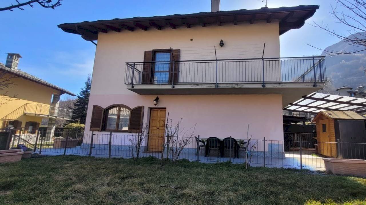 Villa Bifamiliare Località Grange, Saint-Marcel - foto 1