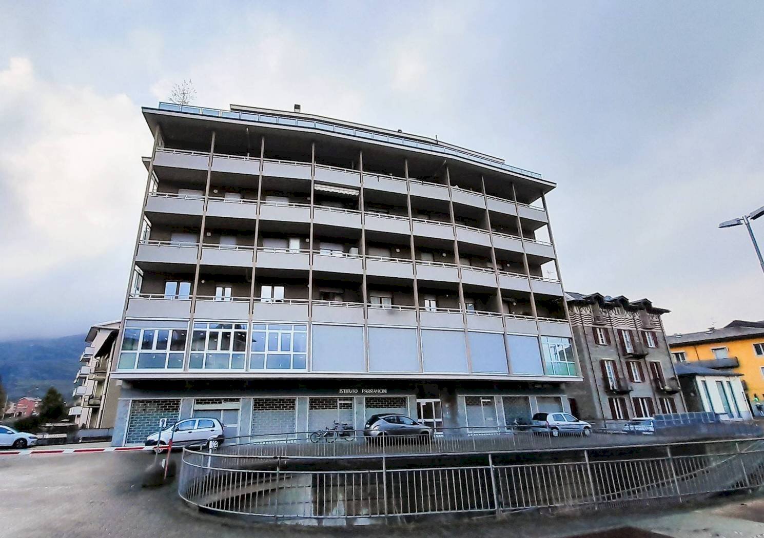 Negozio via Ezio Parolo, 40, Sondrio - foto 1