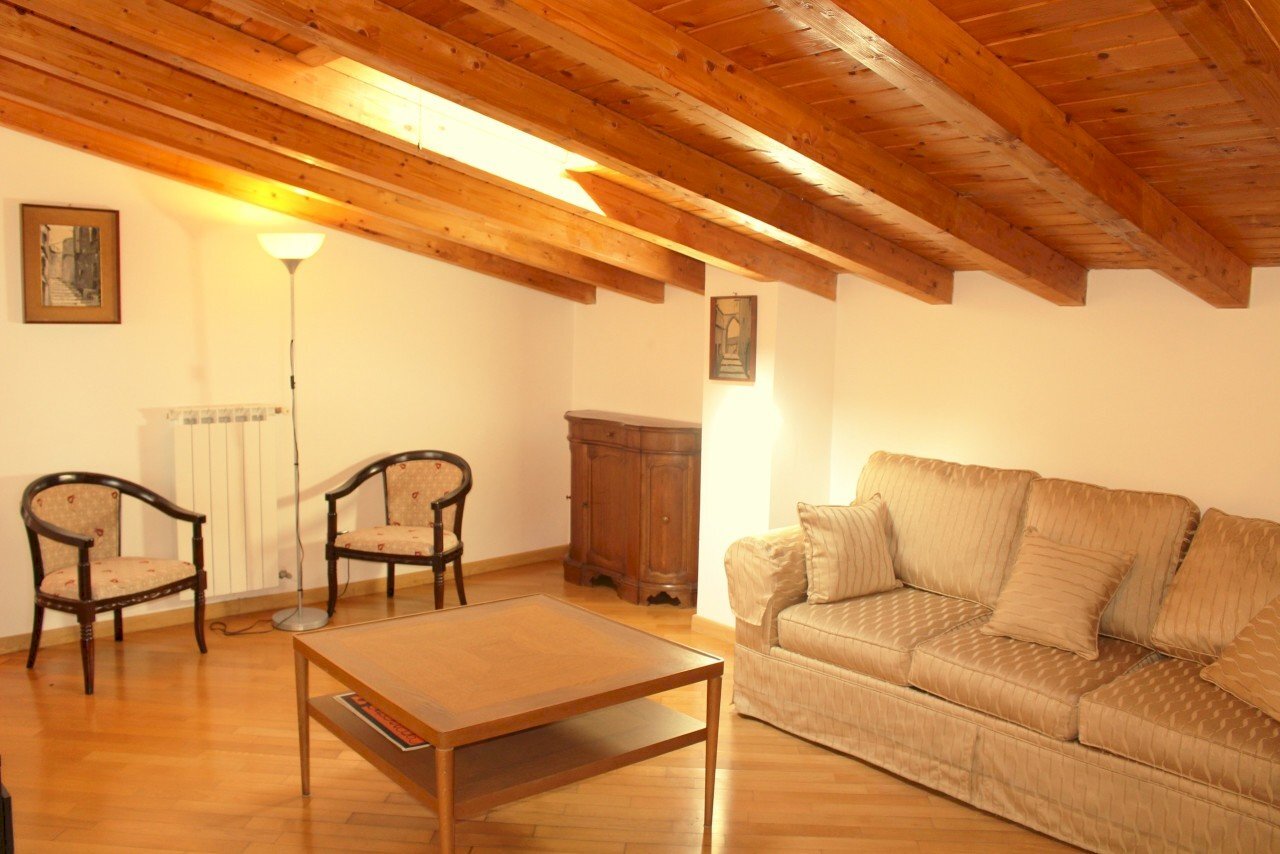 004 - Soggiorno.JPG - Three-room apartment Uscio - photo 1