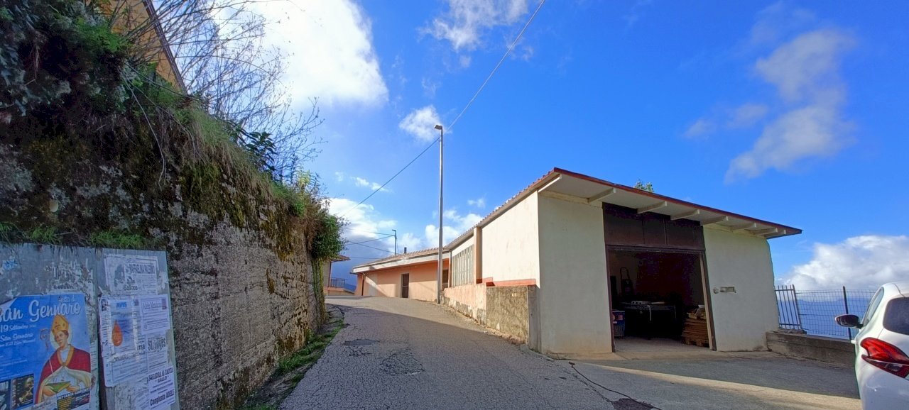 IMG20221002165521.jpg - Show room san mazzeo, Conflenti - photo 1