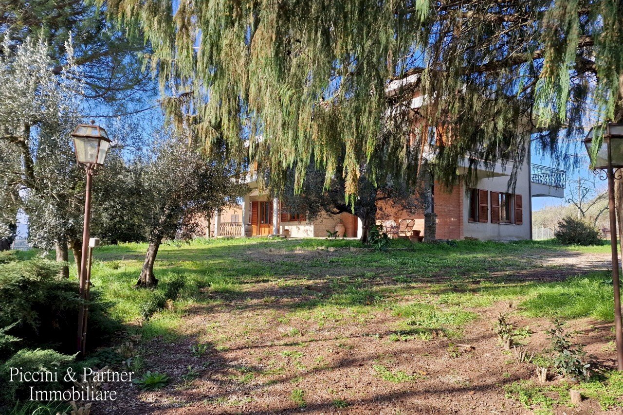 02.jpg - Villa Viale Perugia 37, Castiglione del Lago - photo 2