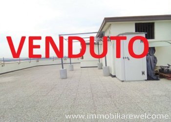 Attico via Vittorio Veneto, 13, Rho - foto 1