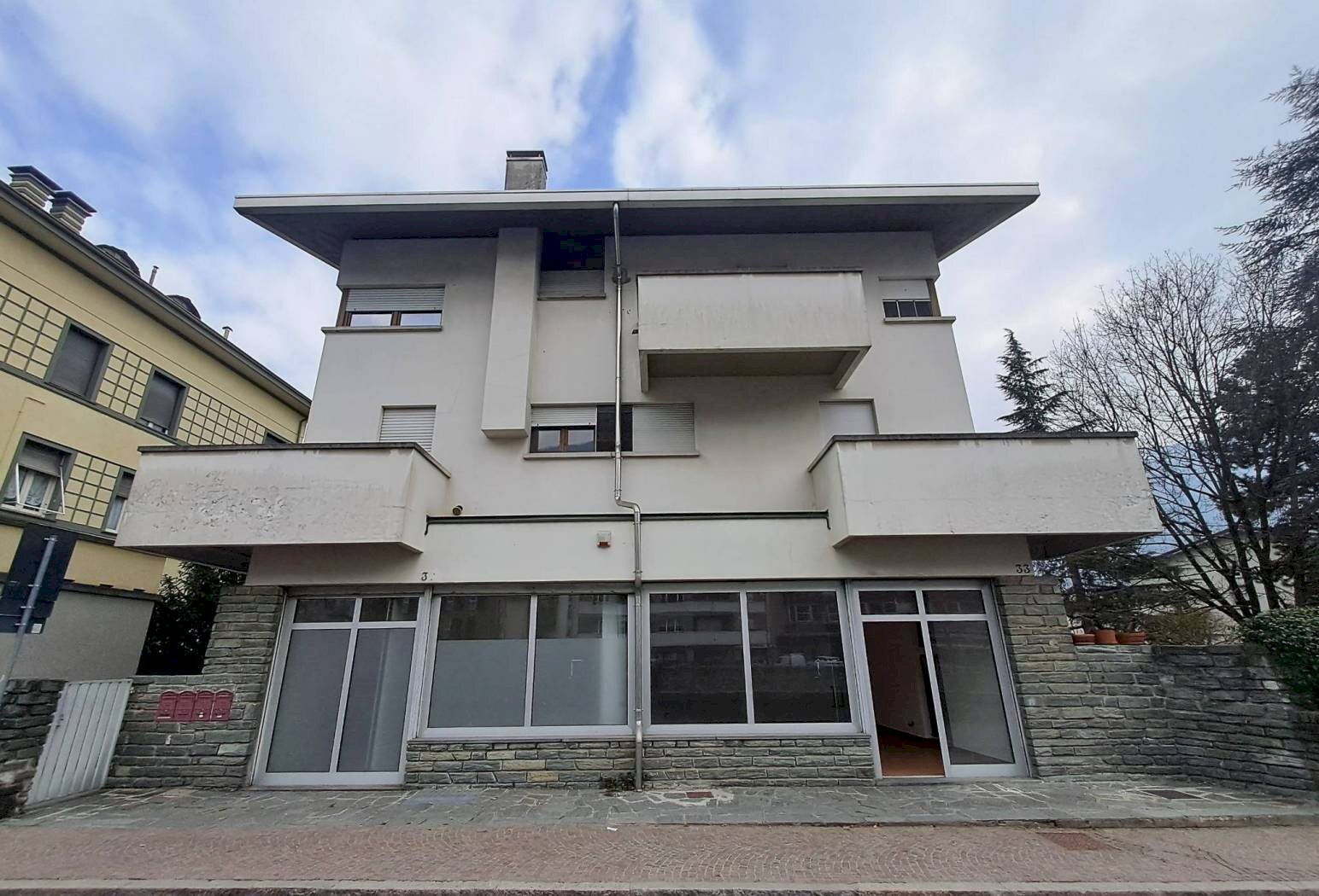 Shop Lungomallero Luigi Cadorna, 33, Sondrio - photo 2