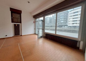 Shop Lungomallero Luigi Cadorna, 33, Sondrio - photo 8