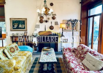 living - Villa via Giuseppe Garibaldi, 2, Orino - foto 10