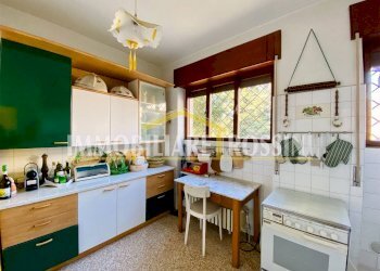 cucina - Villa via Giuseppe Garibaldi, 2, Orino - foto 17