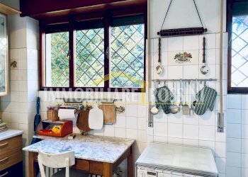 cucina - Villa via Giuseppe Garibaldi, 2, Orino - foto 19