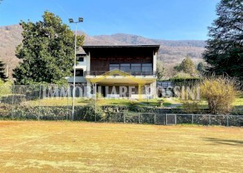 giardino - Villa via Giuseppe Garibaldi, 2, Orino - foto 25