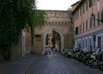 dintorni - Trilocale via del Mascherone, 4, Roma (zona Centro Storico) - foto 1