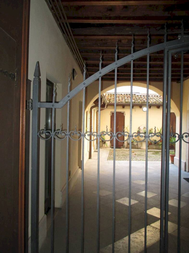 Ingresso - Two-room apartment via San Francesco d'Assisi, Brescia (neighborhood Centro Storico) - photo 1