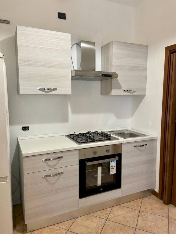cucina - Two-room apartment via San Francesco d'Assisi, Brescia (neighborhood Centro Storico) - photo 2