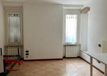 Camera da letto - Two-room apartment via San Francesco d'Assisi, Brescia (neighborhood Centro Storico) - photo 34