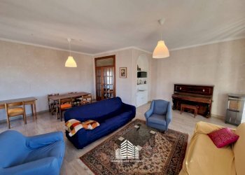 Salone - Non-buildable land via Crimea, 32, Bra - photo 1