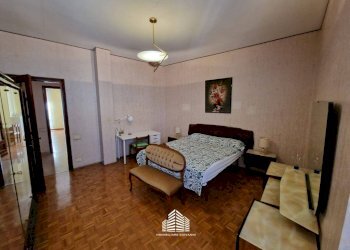 Camera da letto - Non-buildable land via Crimea, 32, Bra - photo 16