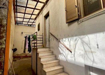 cortile interno - Villa Piazza Ingegner Nicola Andriola 3, Sannicandro di Bari - foto 17