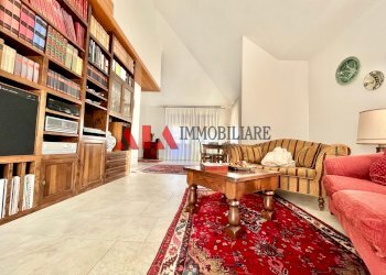 Salone - Attico Via Vittorio Veneto, Pontedera - foto 6