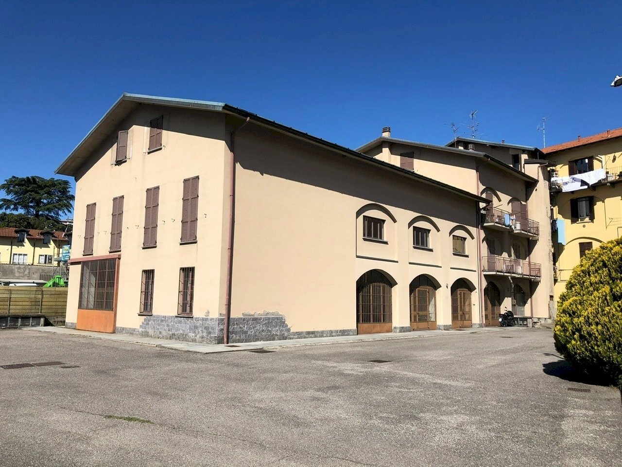 Esterno proprieta - Capannone Como - foto 2