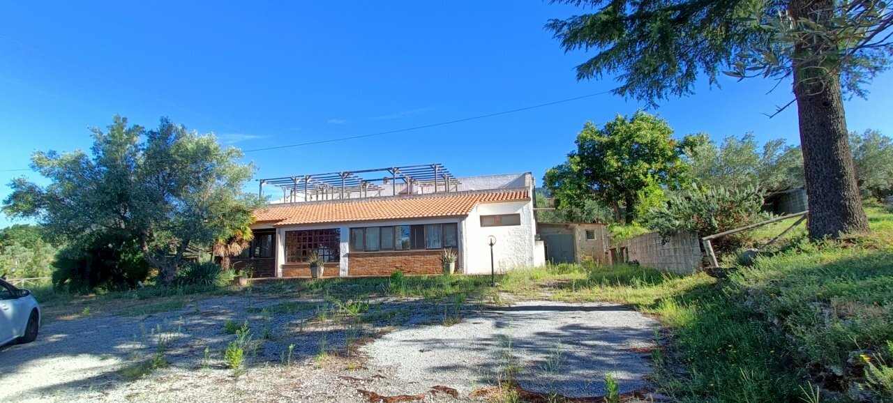 IMG20220910092242.jpg - Stabile - Palazzo Contrada Tavano, Pianopoli - foto 1