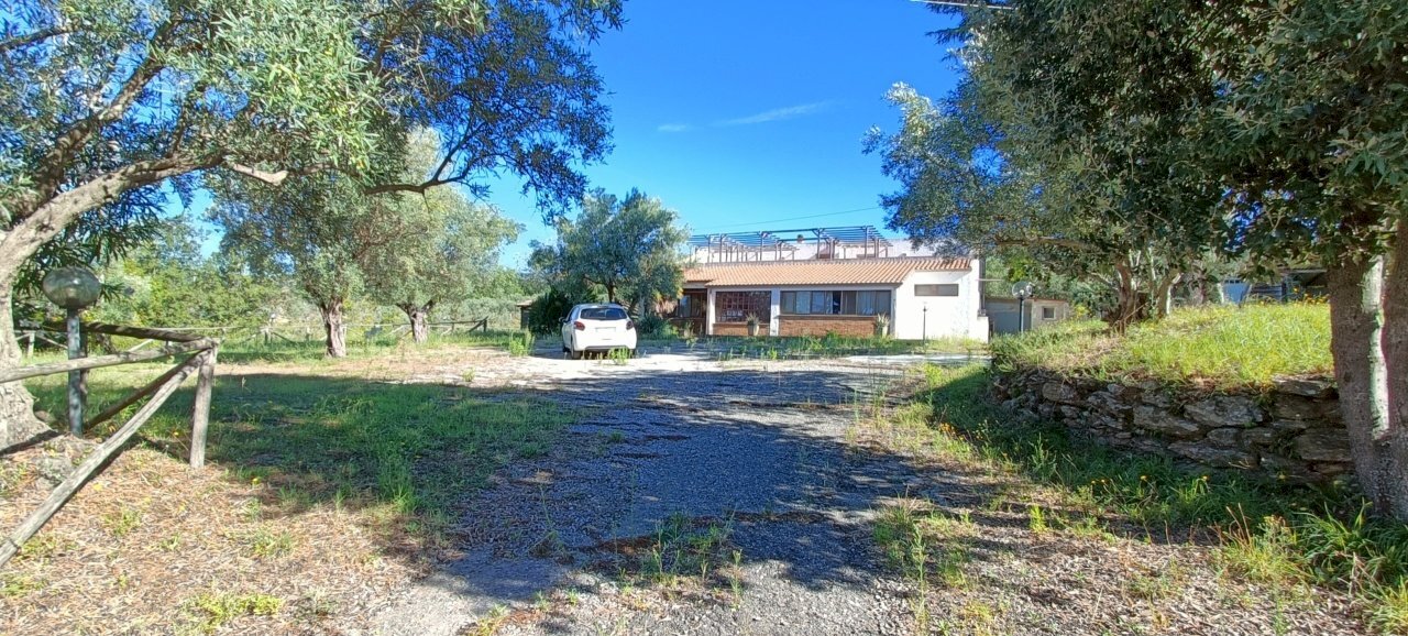 IMG20220910092216.jpg - Stabile - Palazzo Contrada Tavano, Pianopoli - foto 2