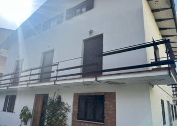 Quadrilocale Via Podenzana, Massa - foto 1