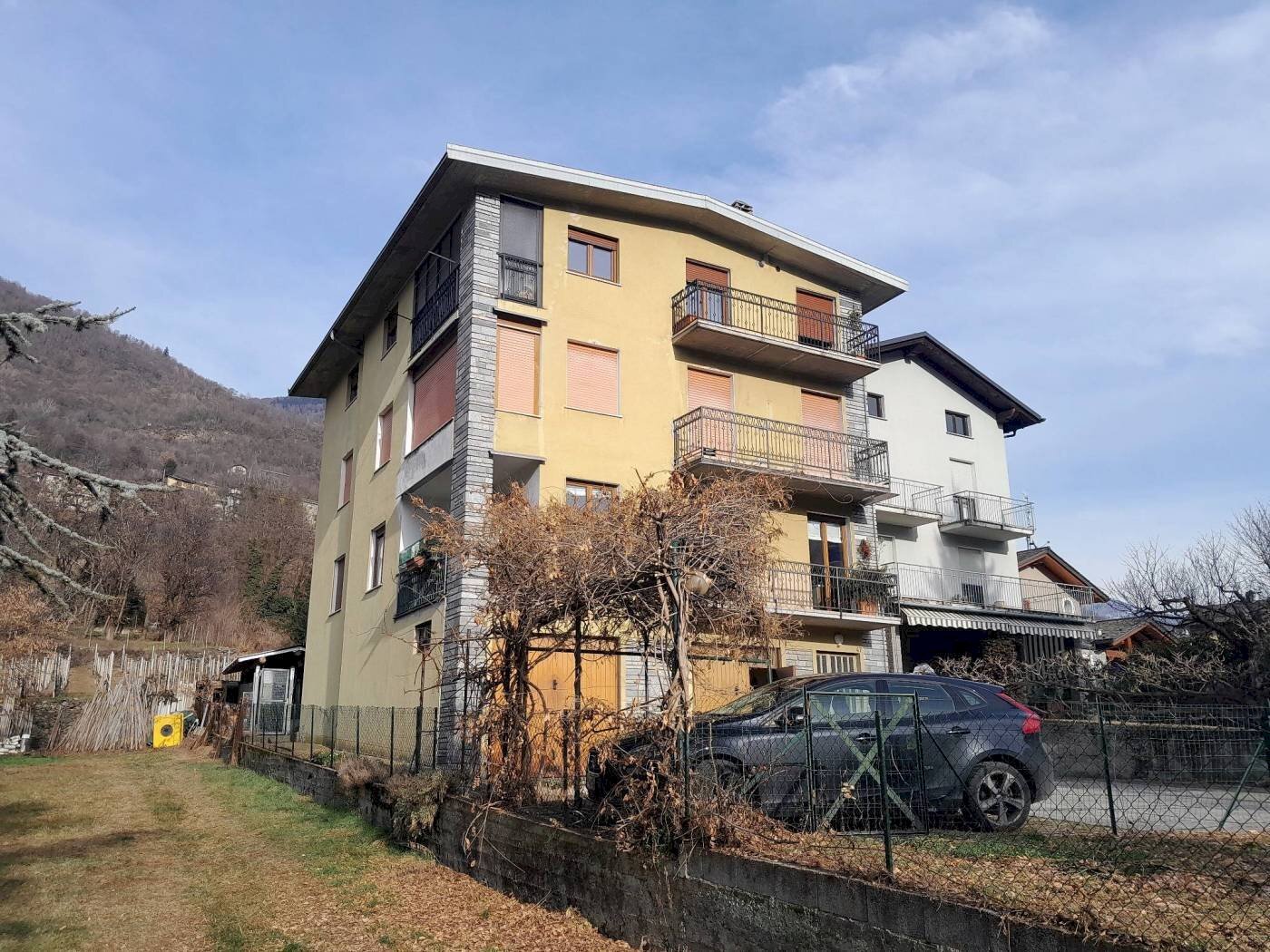 Four-room apartment via San Francesco, 66, Montagna in Valtellina - photo 1