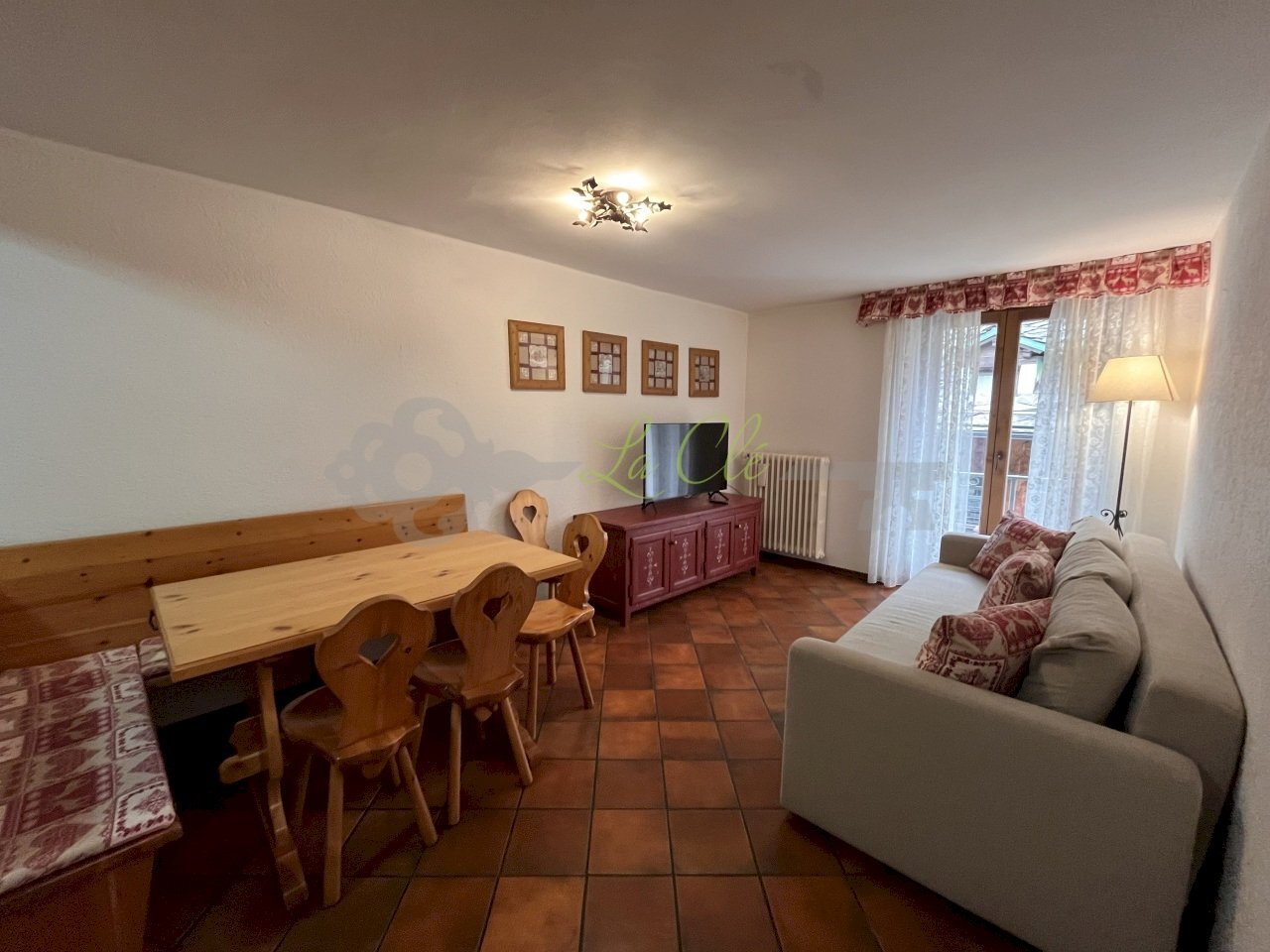 AFFITTO COURMAYEUR: zona giorno - Three-room apartment Via Roma, Courmayeur - photo 1