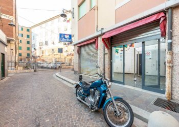 Vetrina - Negozio via Tomaso Ponsello, 2r, Genova (zona Bolzaneto) - foto 27