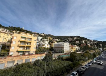 PHOTO-2026-04-02-11-12-59.jpg - Four-room apartment V.le hanbury, Alassio - photo 25