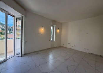 PHOTO-2026-04-02-11-12-58.jpg - Four-room apartment V.le hanbury, Alassio - photo 29