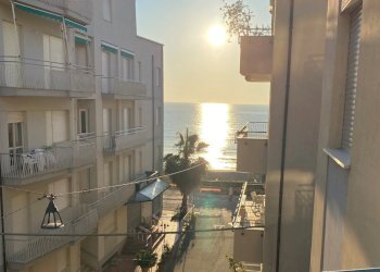 IMG_02.jpg - Trilocale Via Roma 48, Alassio - foto 2