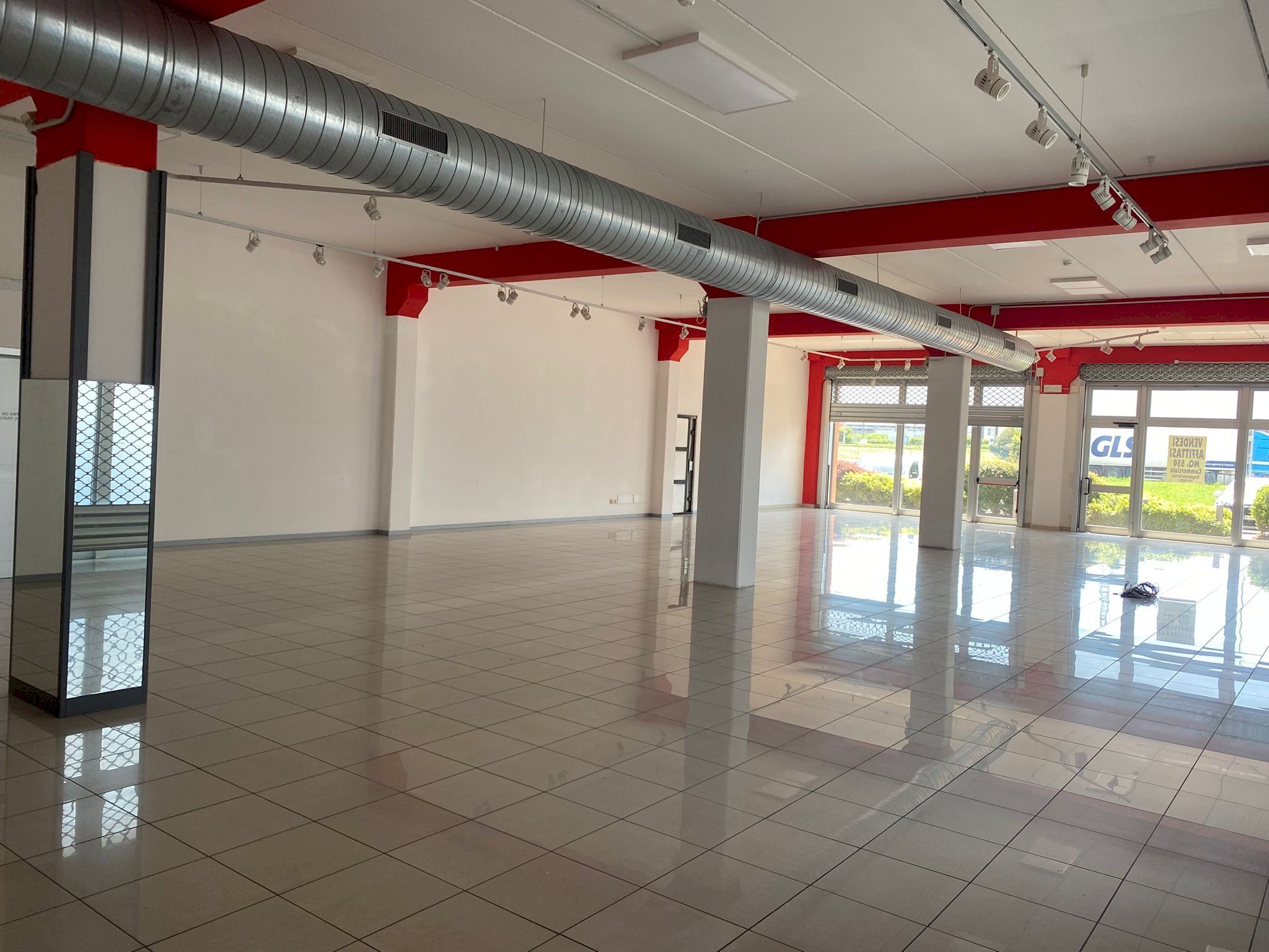 interno - Locale Commerciale via Ugo Lambertini, 1, Imola - foto 3