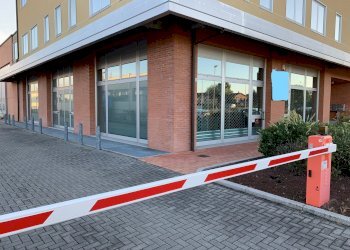 fronte - Locale Commerciale via Ugo Lambertini, 1, Imola - foto 6