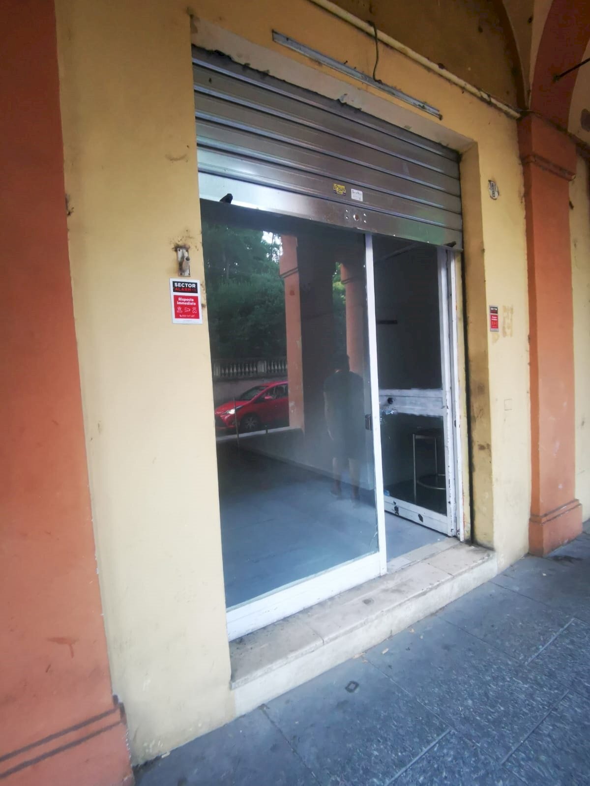 Shop via Saragozza, 181, Bologna (neighborhood Saragozza) - photo 2