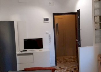 soggiorno - Appartamento via Leonello Grossi, Bologna (zona Costa Saragozza) - foto 2