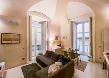 salone con angolo cottura - Bilocale Vico San Severino, Napoli - foto 1