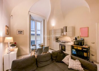 salone con angolo cottura - Bilocale Vico San Severino, Napoli - foto 3