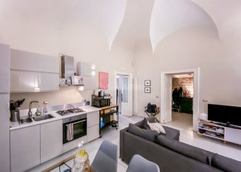 salone con angolo cottura - Bilocale Vico San Severino, Napoli - foto 4