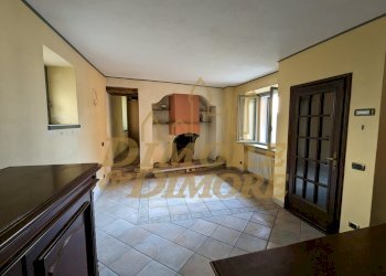 Entrata principale che da sulla sala.jpg - Villa Via Maestri Bocca e Manera, Premosello-Chiovenda - foto 7