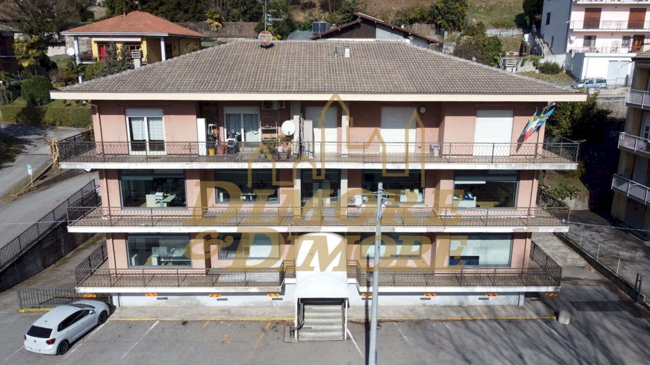 Presentazione standard2_page-0001.jpg - Stabile - Palazzo Strada Statale 34 del Lago Maggiore 284a, Verbania - foto 1