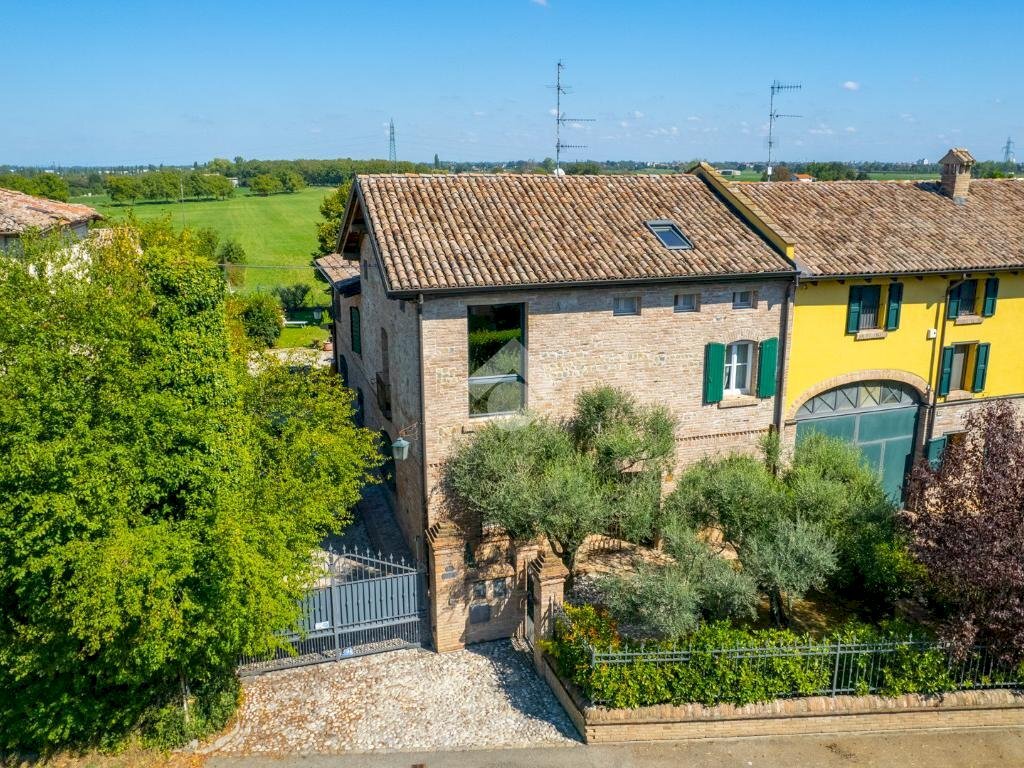 Semi-detached house Via della repubblica, Cavriago - photo 1