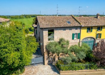 Semi-detached house Via della repubblica, Cavriago - photo 1