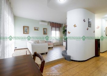 Porzione di casa piazza della repubblica, Castelfranco Emilia - foto 1