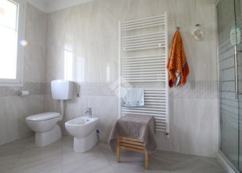 Independent house Via Canalazzo, San Prospero - photo 20