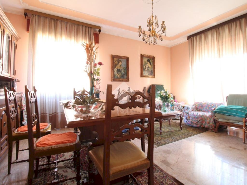 Independent house Viale Radici In Monte, Sassuolo - photo 2