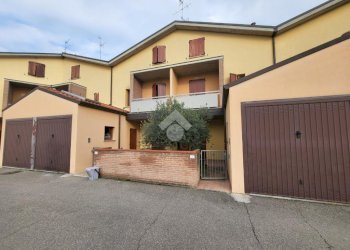 Villa a Schiera Largo delle Nazioni, Russi - foto 5