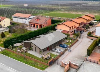 Villa Via della Chiesa, Poggio Renatico - foto 1