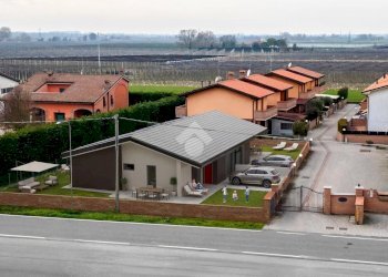 Villa Via della Chiesa, Poggio Renatico - foto 2